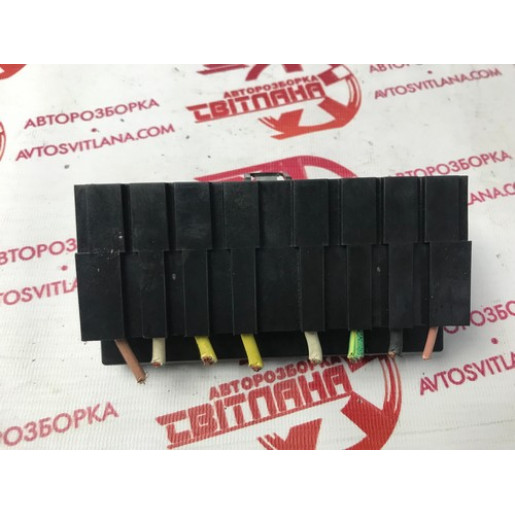 Блок предохранителей Partner / Berlingo 2008- 9636079380